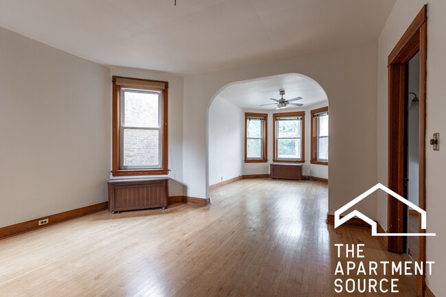 Foto del edificio - 2042 W Armitage Ave