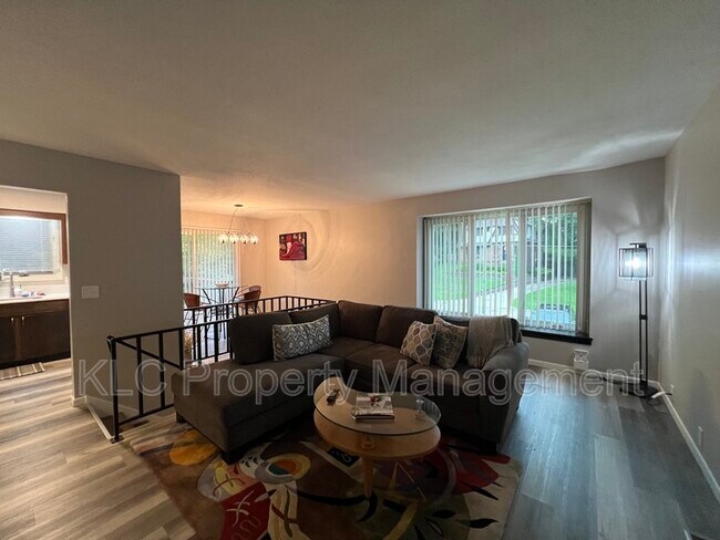 Foto del edificio - 3805 Maquoketa Dr