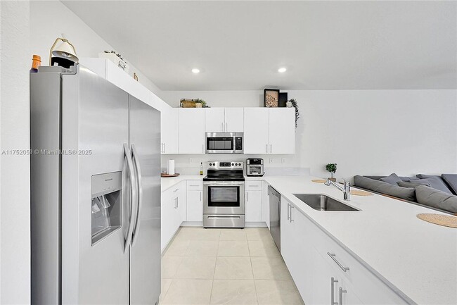 Building Photo - 14832 SW 265th St