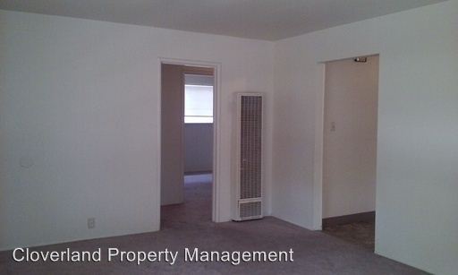 Building Photo - 319 Maple Dr