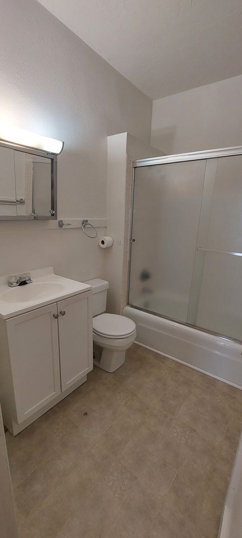 Foto del edificio - 717 16th St