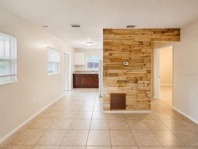 Foto del edificio - 5411 70th Ln N