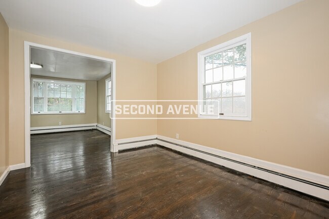 Foto del edificio - 633 Beatty Rd