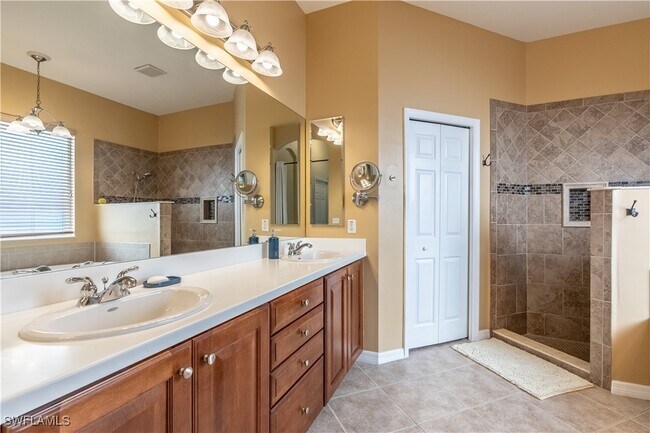 Foto del edificio - 12414 Rock Ridge Ln