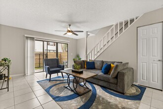 Building Photo - 13921 Heritage Club Dr