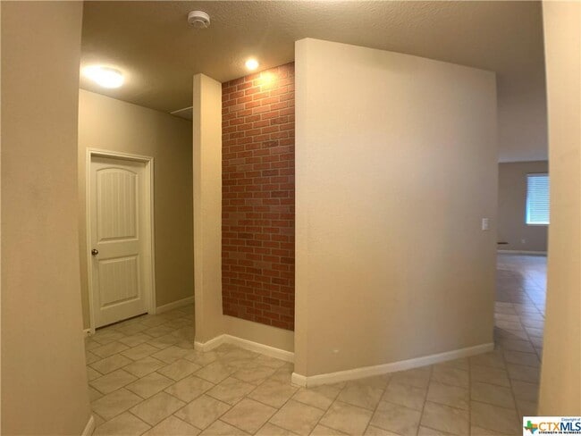 Building Photo - 2146 Flintshire Dr