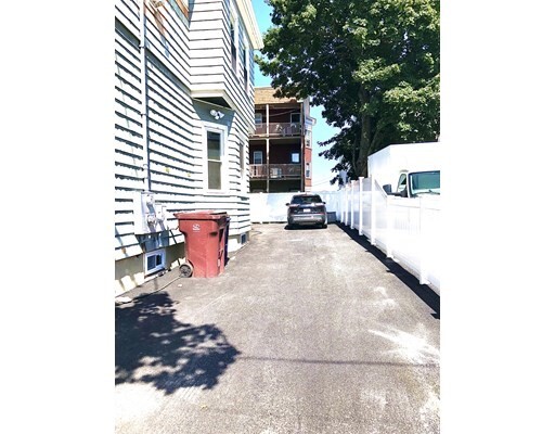 Primary Photo - 11 Mason St