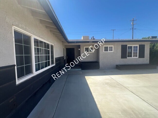 Building Photo - 850 Linda Ln