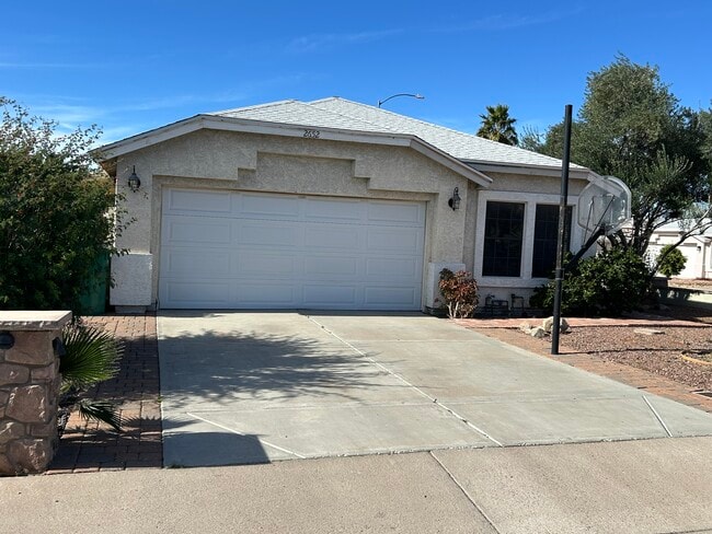 Foto del edificio - 2652 N Sericin Cir