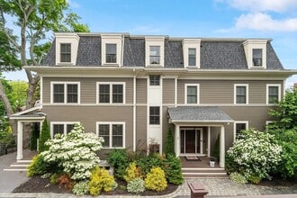 Building Photo - 33 Winthrop Rd