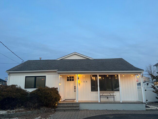 Building Photo - 108 Jib Ln