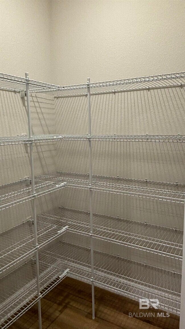 Foto del edificio - 452 Parkerman Ave