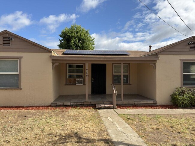 Building Photo - 986 Merritt Dr