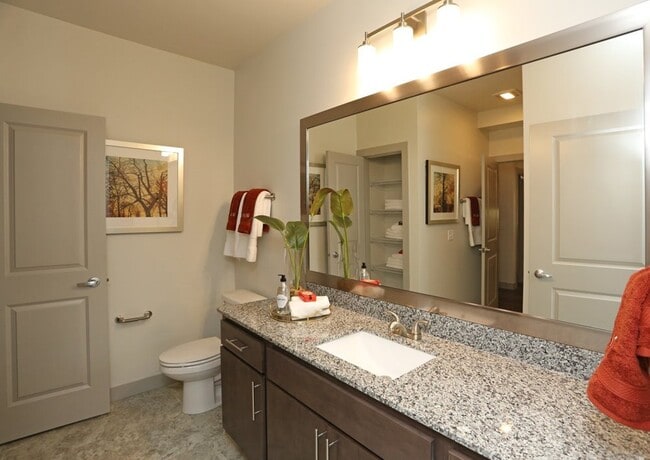 Building Photo - The Marling