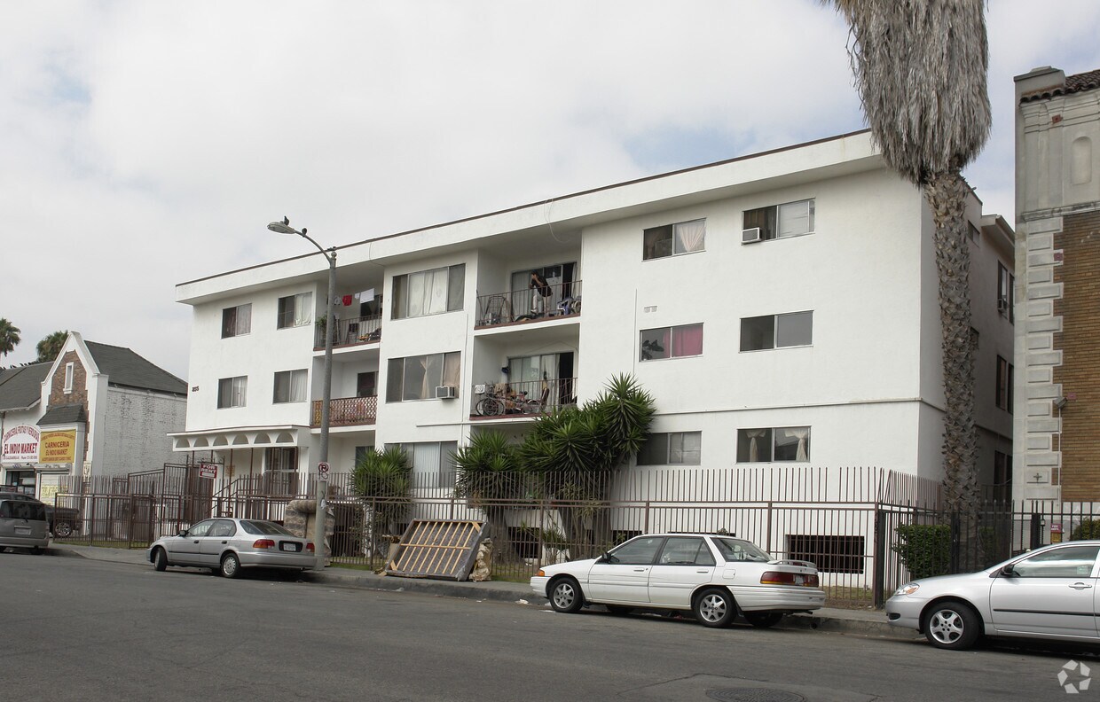 Foto del edificio - 255 S Alexandria Ave