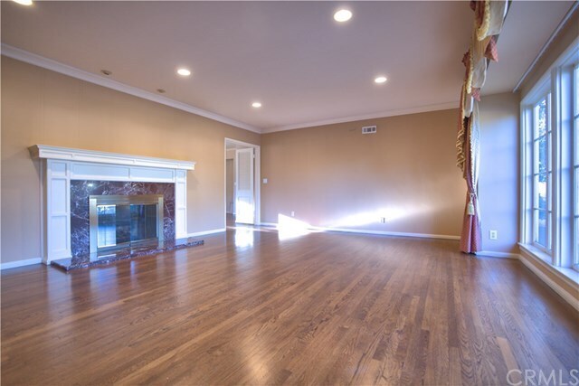 Foto del edificio - 1327 Oak Meadow Rd