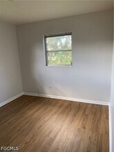 Building Photo - 216 Oregon Way