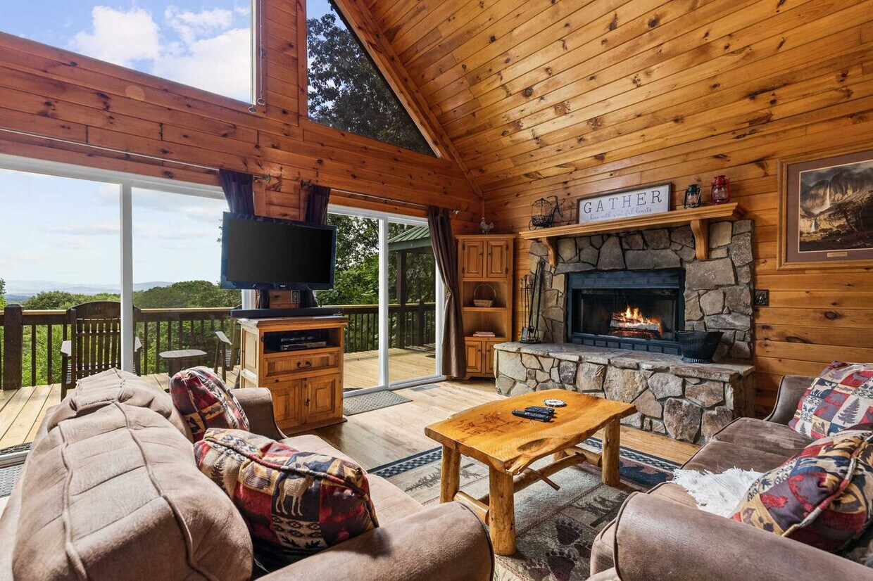 Primary Photo - 66 Evening Shadows Road