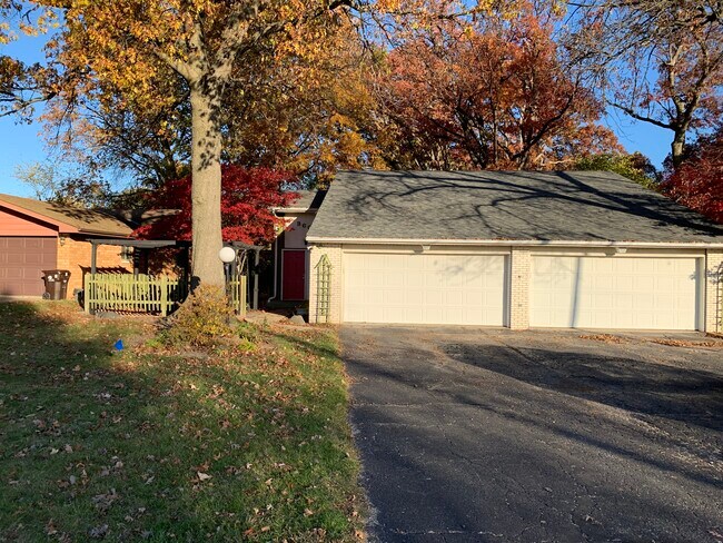 Building Photo - 3601 W Richwoods Blvd