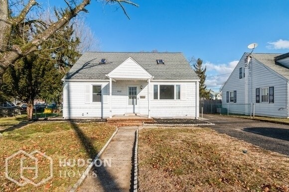 Primary Photo - 1002 Beverly Rd