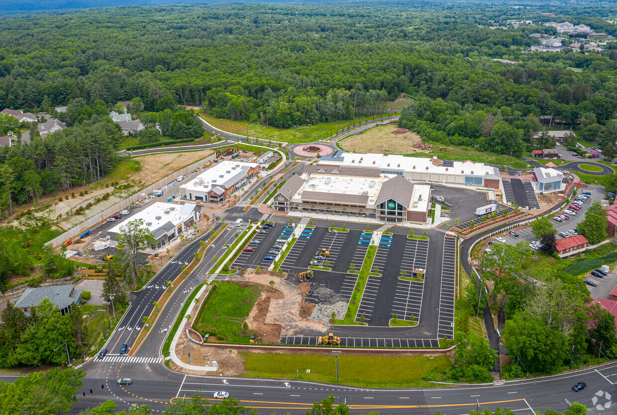 Primary Photo - Avon Village Center