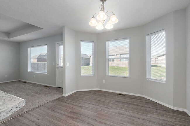Foto del edificio - Modern 3 Bed / 2 Bath Home