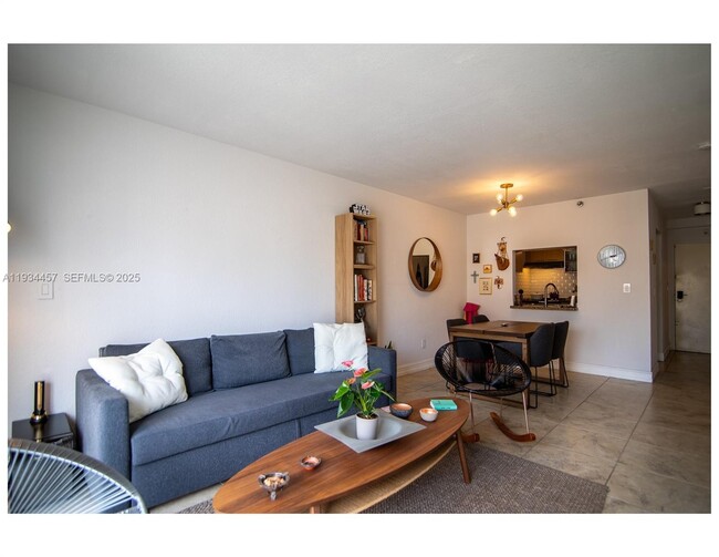 Building Photo - 677 NE 24th St