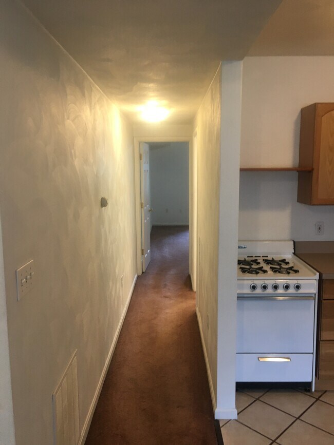 449 Kaercher St Unit 2, Pittsburgh, PA 15207 Apartments in Pittsburgh