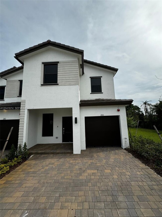 Building Photo - 285 SW 159th Ln