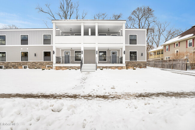 Building Photo - 103 E High St