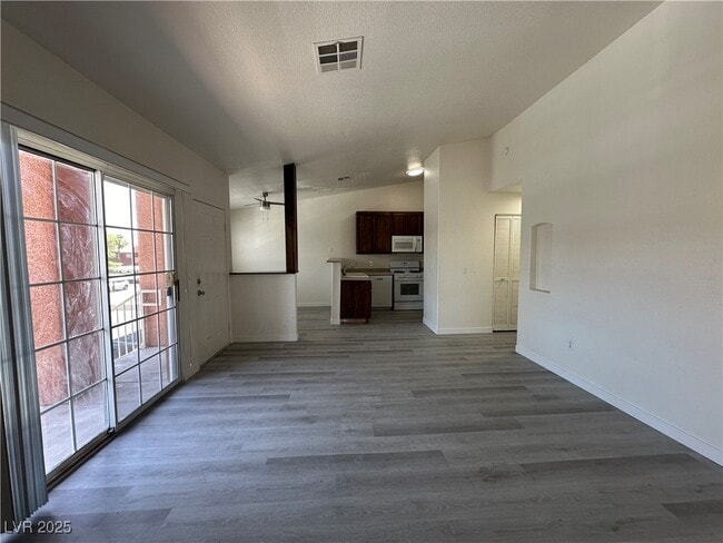 Foto del edificio - 4730 E Craig Rd
