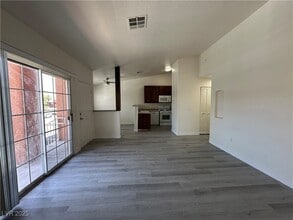 Building Photo - 4730 E Craig Rd