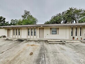 Building Photo - 32827 Blossom Ln