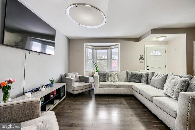 Foto del edificio - 1543 Lochwood Rd