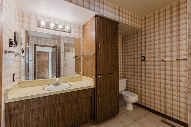 Building Photo - 217 Pinon Causeway