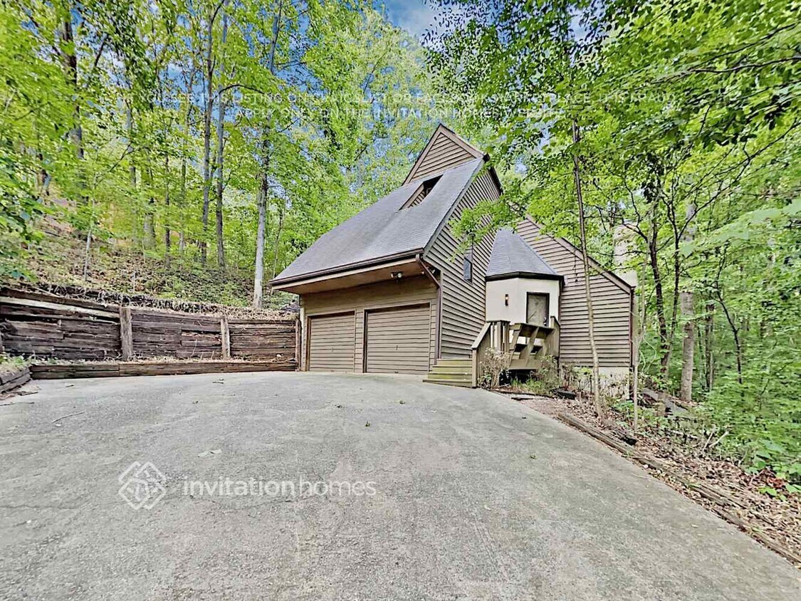 Foto principal - 1050 Rockcrest Dr