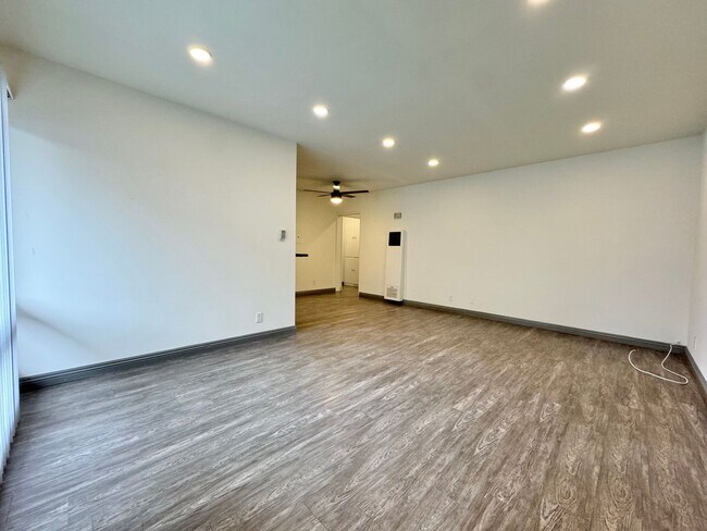 Foto del edificio - 12301-12307 Pacific Ave