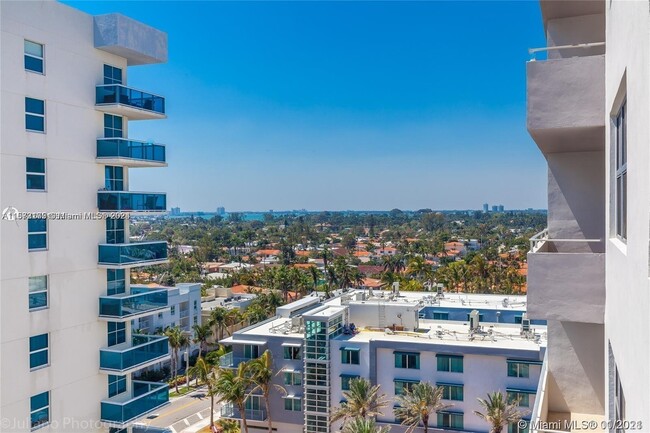 Foto del edificio - 9225 Collins Ave