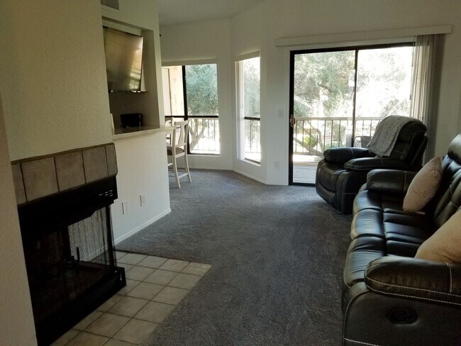 Building Photo - Cozy 1-Bedroom, 1-Bath Condo – 2nd Floor at Scottsdale Racquet Club