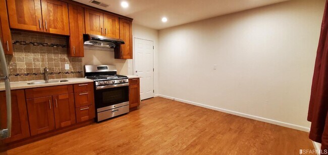 Building Photo - 232 Morton Dr