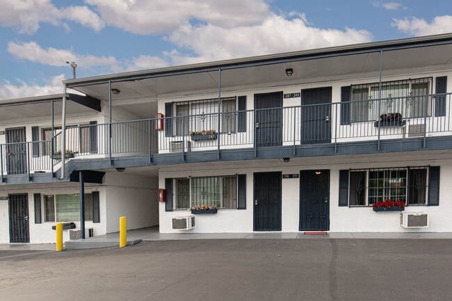 Building Photo - 4600 University Center Dr