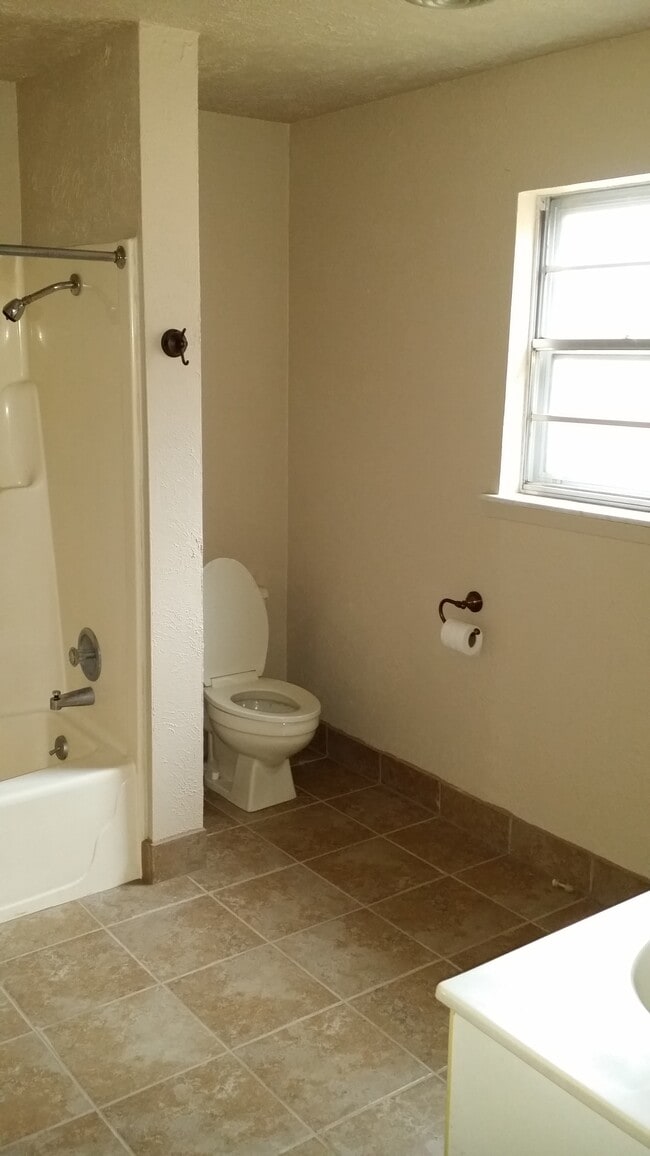 Master Bathroom - 5235 Highway NN
