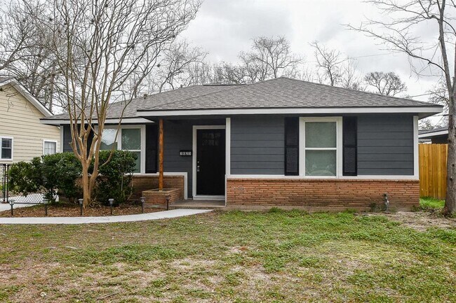 Building Photo - 3023 Pine Gully Blvd