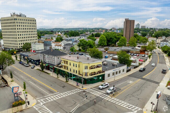 Context - 507 Pleasant St