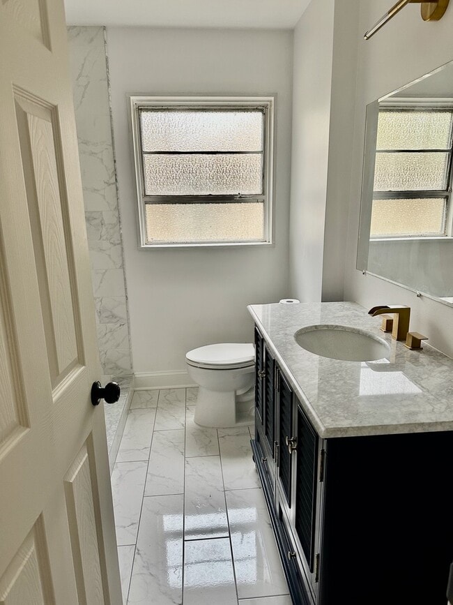 Building Photo - 938 Hemlock St