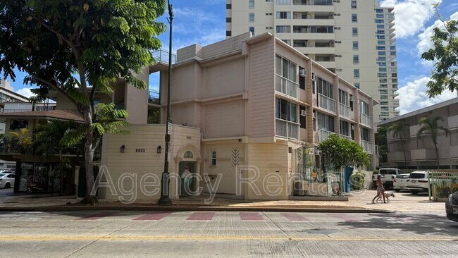 Foto del edificio - 2406 Kuhio Ave