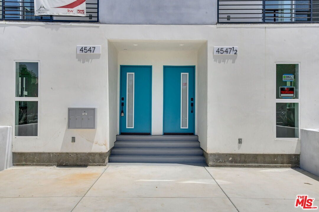 4547 1/2 Saturn St, Los Angeles, CA 90019 - Room for Rent in Los ...