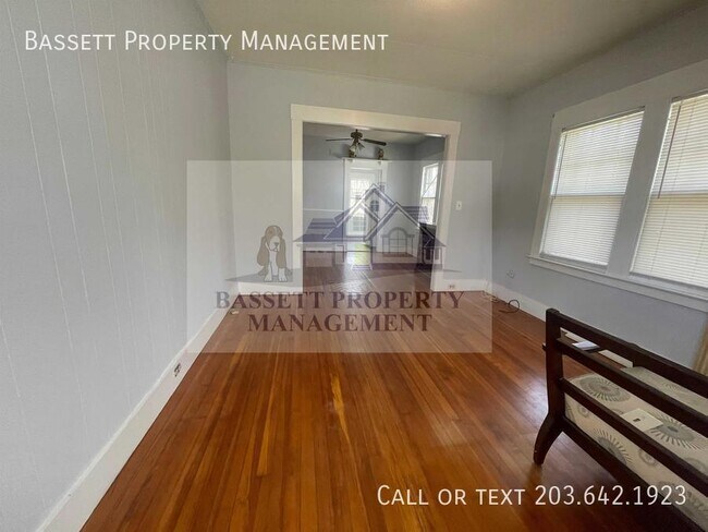 Building Photo - 258 Foxon Rd