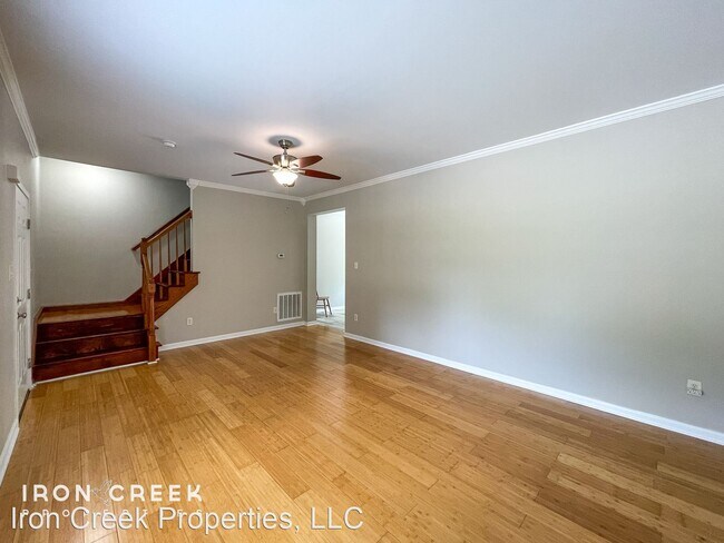 Building Photo - 3 br, 2.5 bath House - 408 Villas Court
