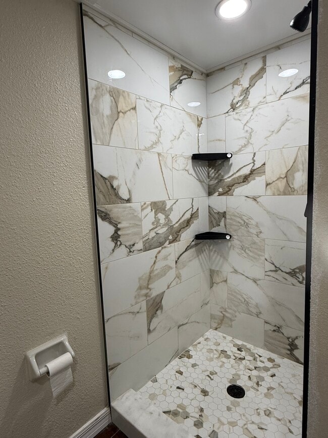 Photo - 2541 Oak Park Way Apartment